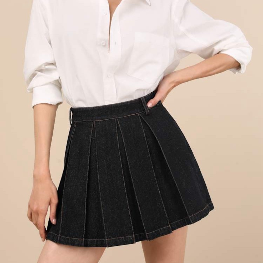 Lulu’s Black Denim Pleated High-Rise Mini Skirt Medium NWT